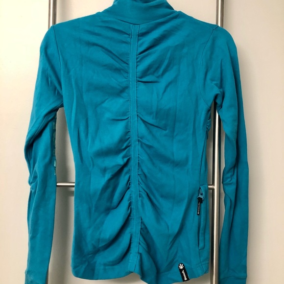 Bench sweater - Picture 2 of 5